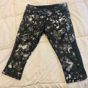 Lululemon Capri crop leggings